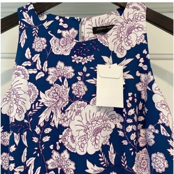 Beautiful NEW Dress - Picture 3 of 6